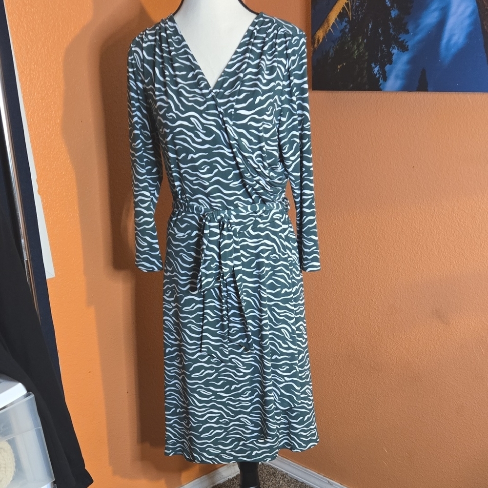 41 Hawthorn Blue Wave Pattern Long Sleeve Dress